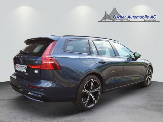 VOLVO V60 T6 eAWD Ultim Dark-image-1