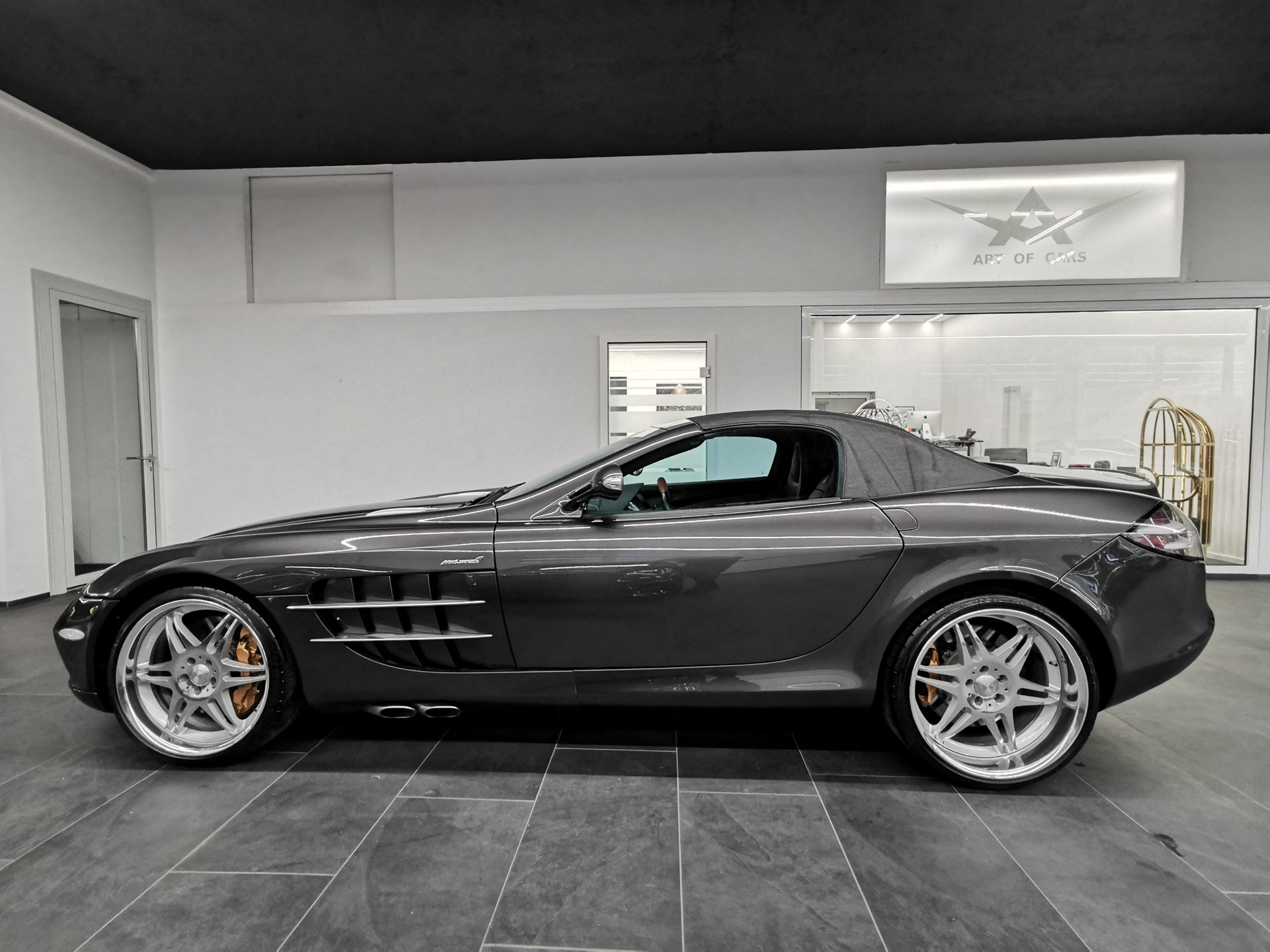 MERCEDES-BENZ McLaren Roadster-image-3