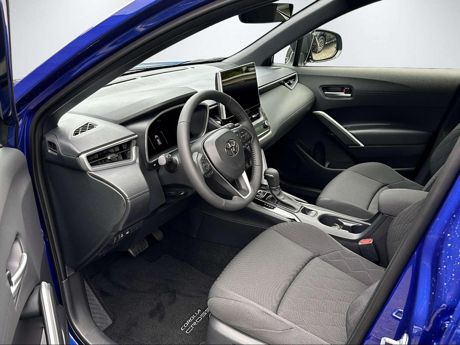 TOYOTA Corolla Cross 2.0 HSD Comfort AWD-i-image-6