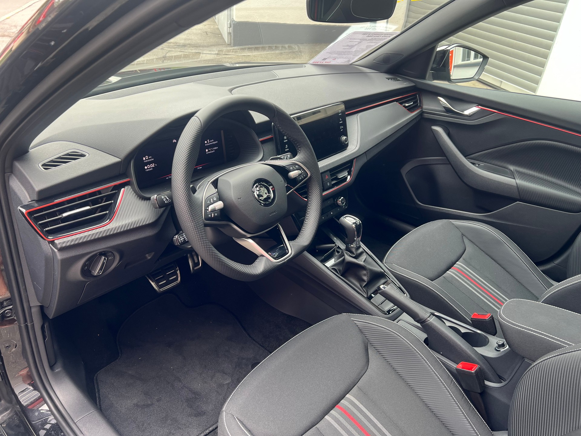 SKODA Kamiq 1.5 TSI Monte Carlo DSG-image-8