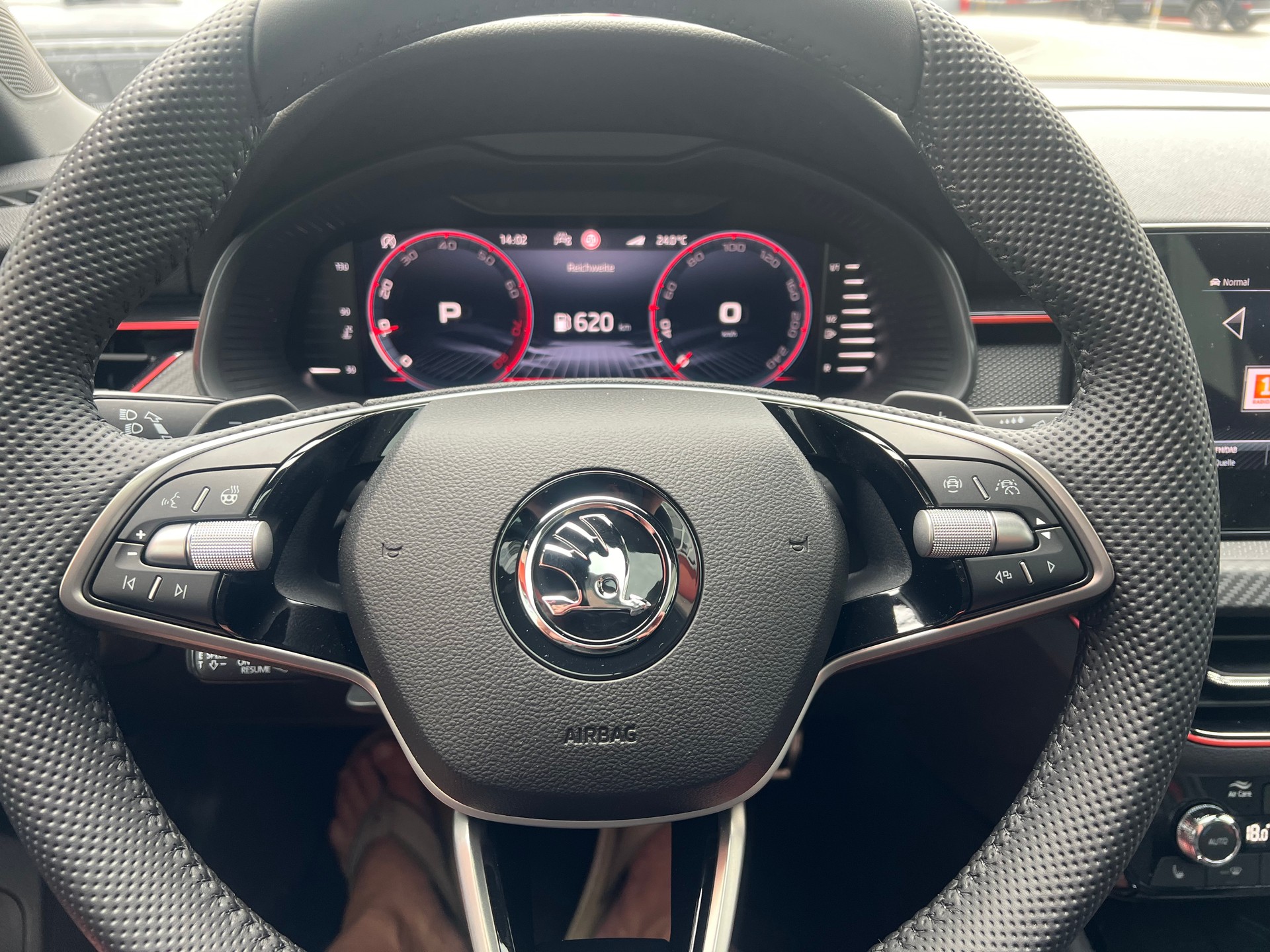 SKODA Kamiq 1.5 TSI Monte Carlo DSG-image-11