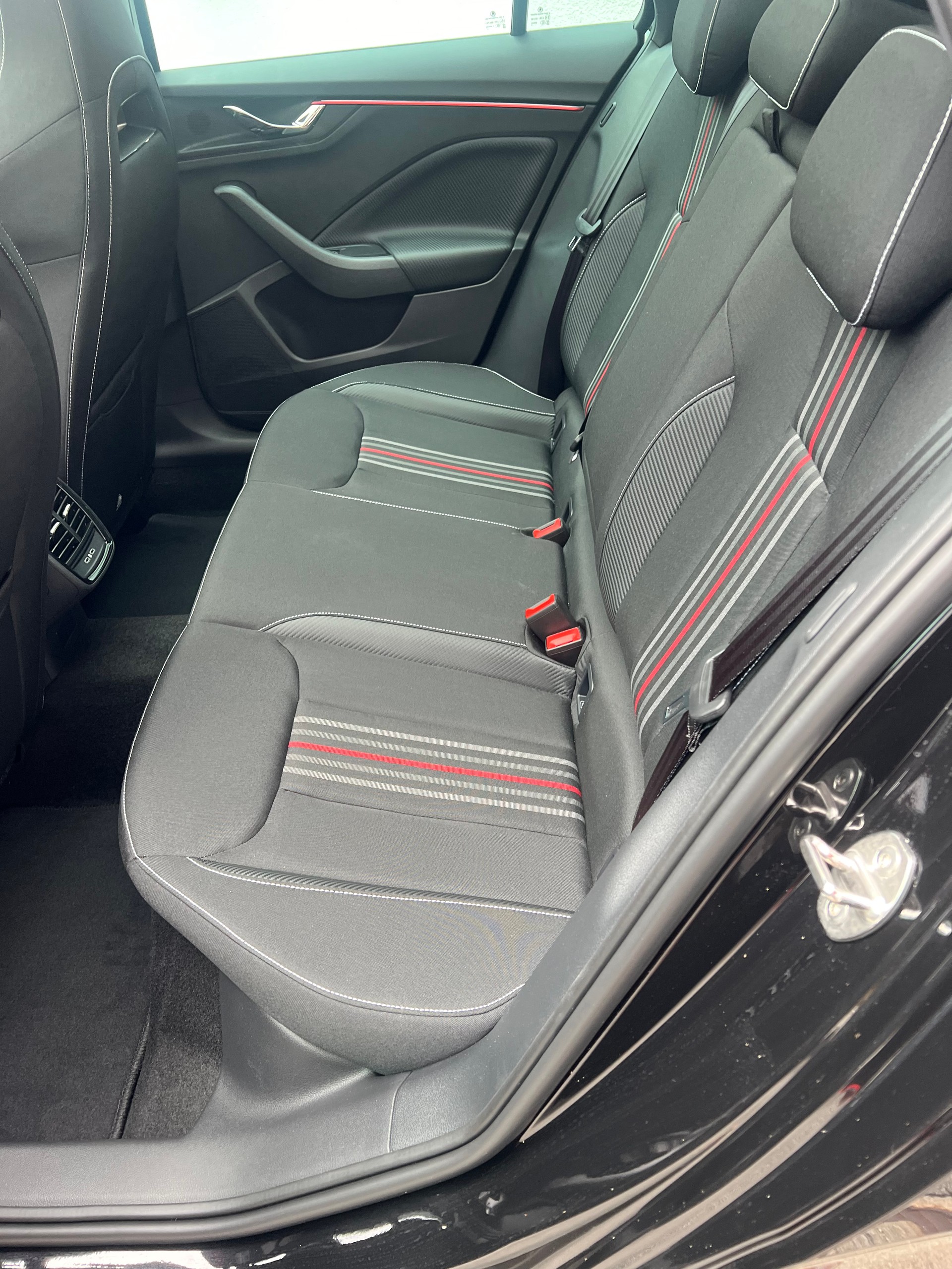 SKODA Kamiq 1.5 TSI Monte Carlo DSG-image-14