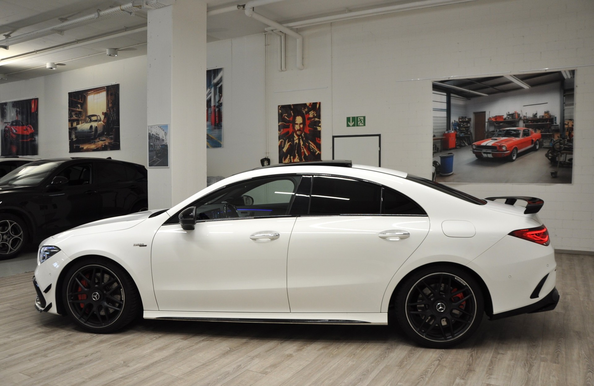 MERCEDES-BENZ CLA 45 S AMG 4Matic+ 8G-DCT-showroom-element-2