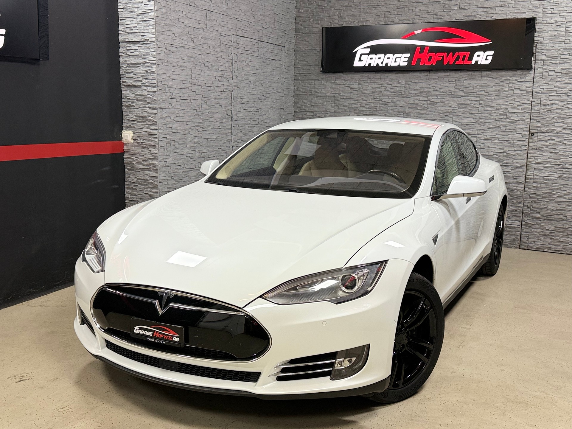 TESLA Model S 85 D FREE SUPERCHARGE-LIFETIME