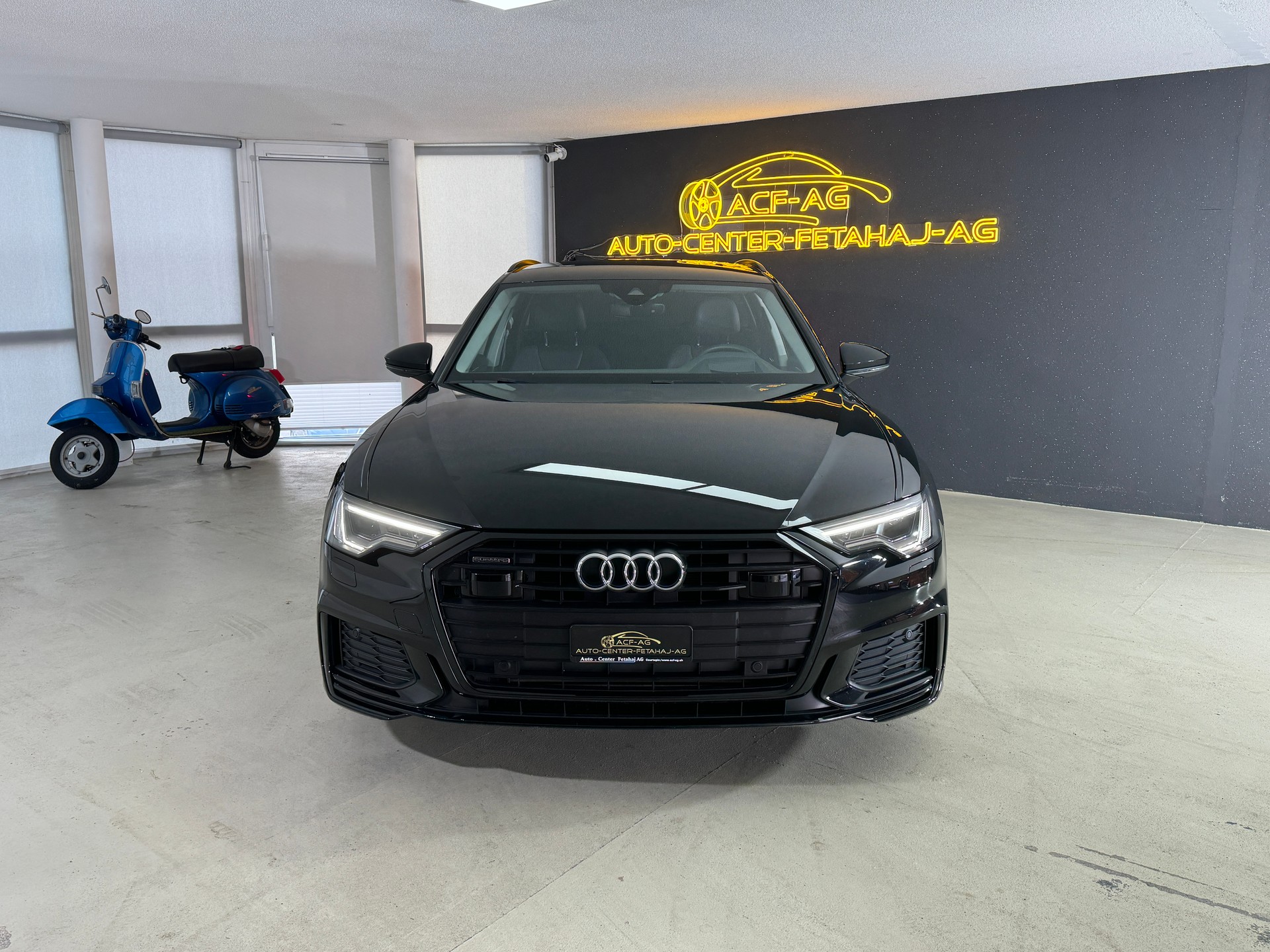 AUDI A6 Avant 55 TFSIe Sport quattro S-tronic-showroom-element-1