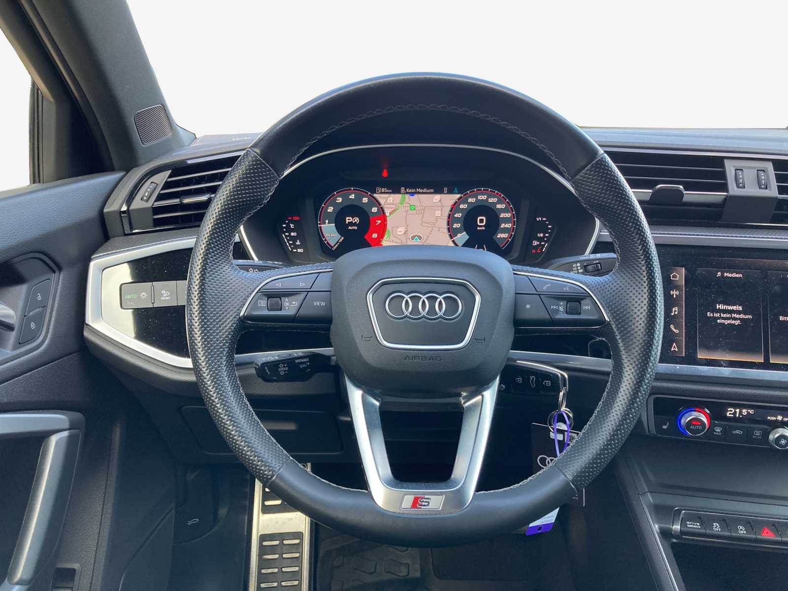 AUDI Q3 Sportback 45 TFSI S line quattro-image-9