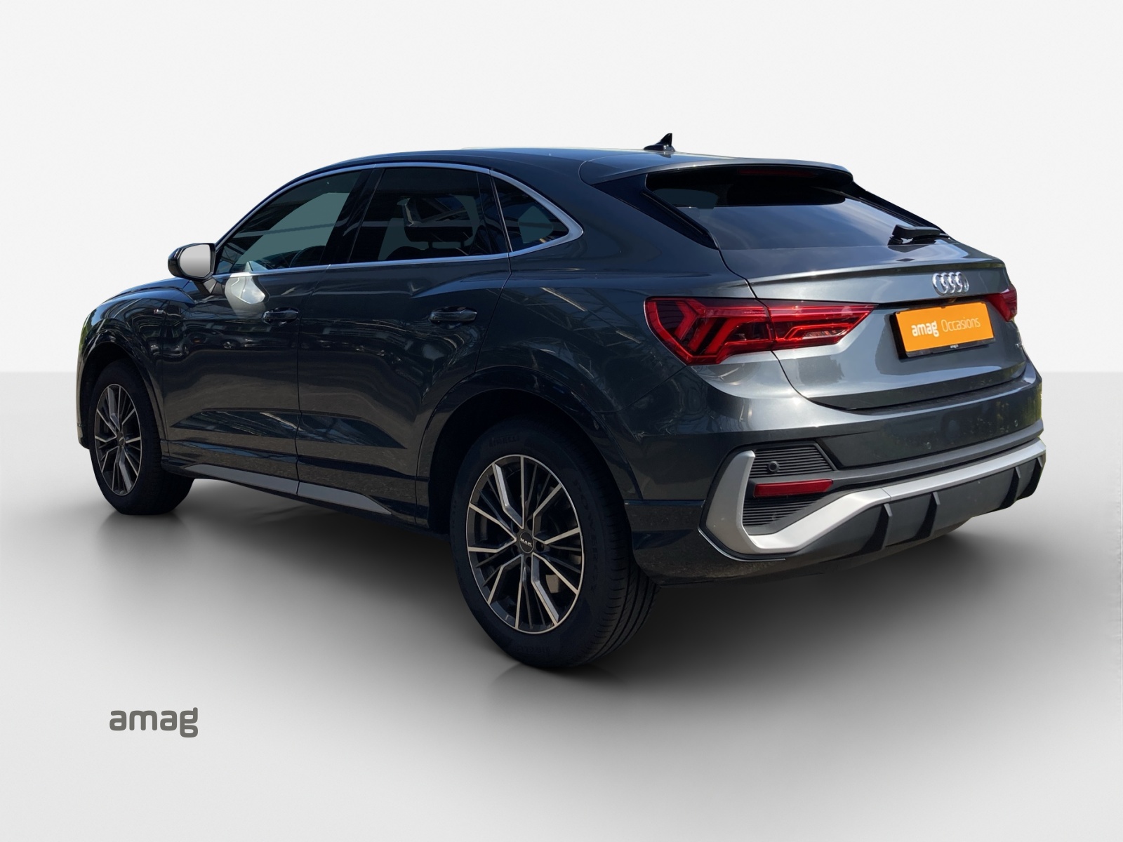 AUDI Q3 Sportback 45 TFSI S line quattro-showroom-element-2