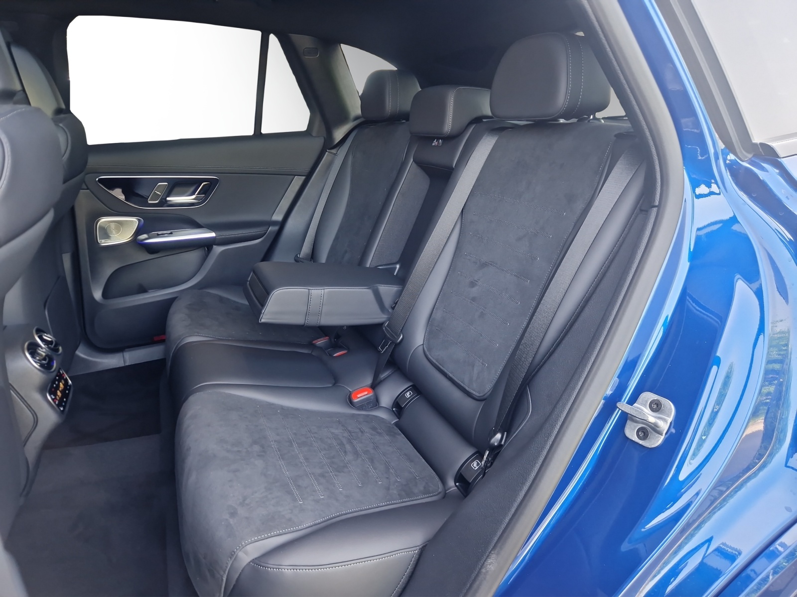 MERCEDES-BENZ GLC 400 e 4Matic EQ Star 9G-Tronic-image-8