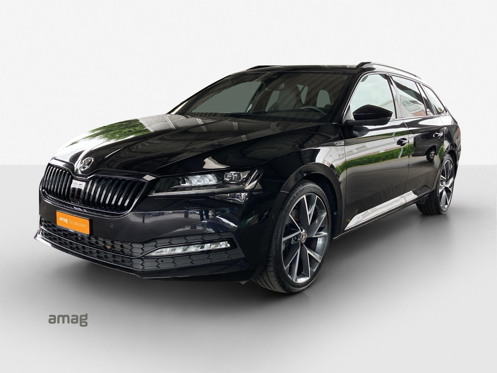 SKODA Superb Combi 2.0 TDi SportLine 4x4 DSG
