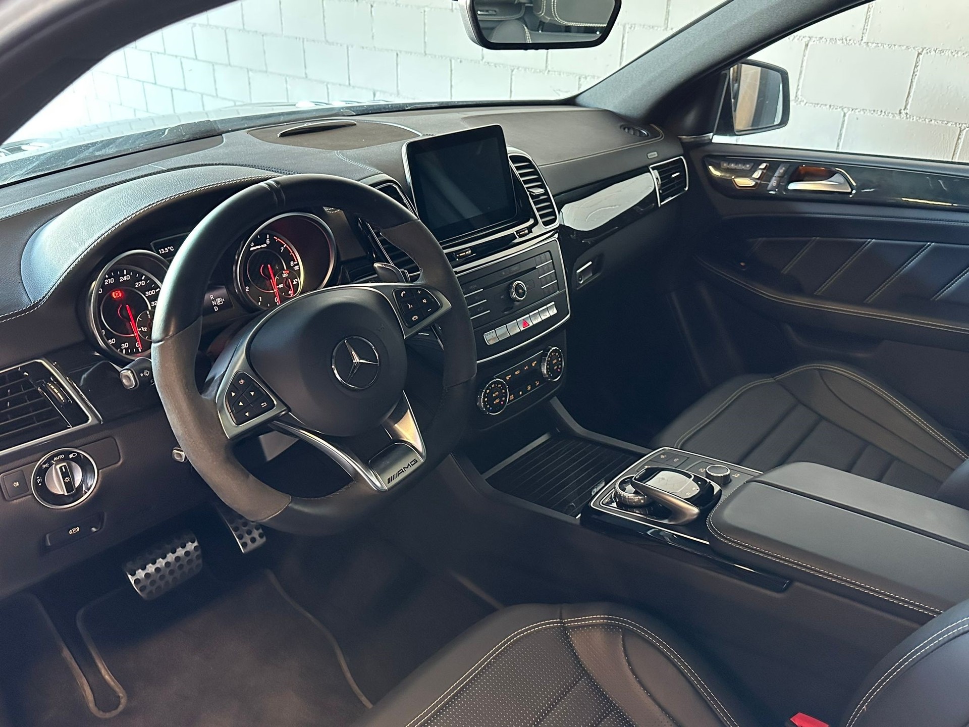 MERCEDES-BENZ GLE Coupé 63 AMG 4Matic Speedshift 700 PS-image-5