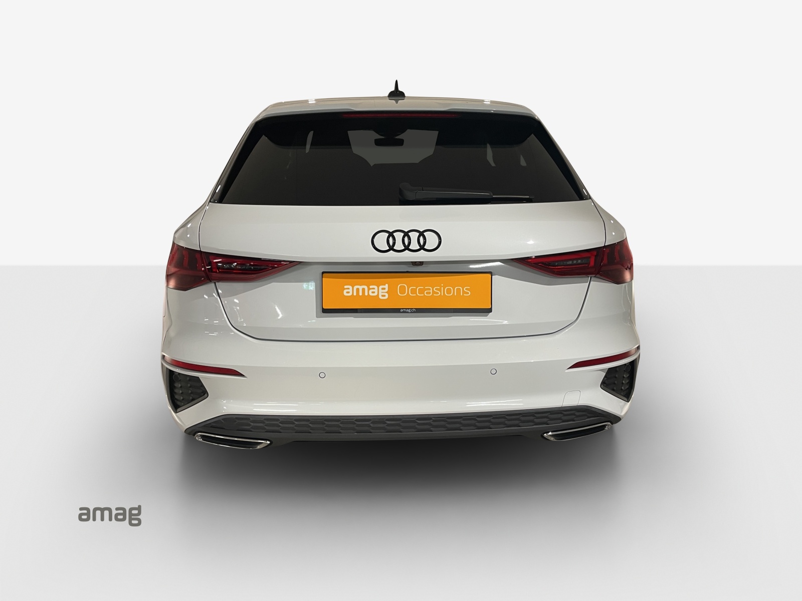 AUDI A3 Sportback 35 TFSI S line-showroom-element-3