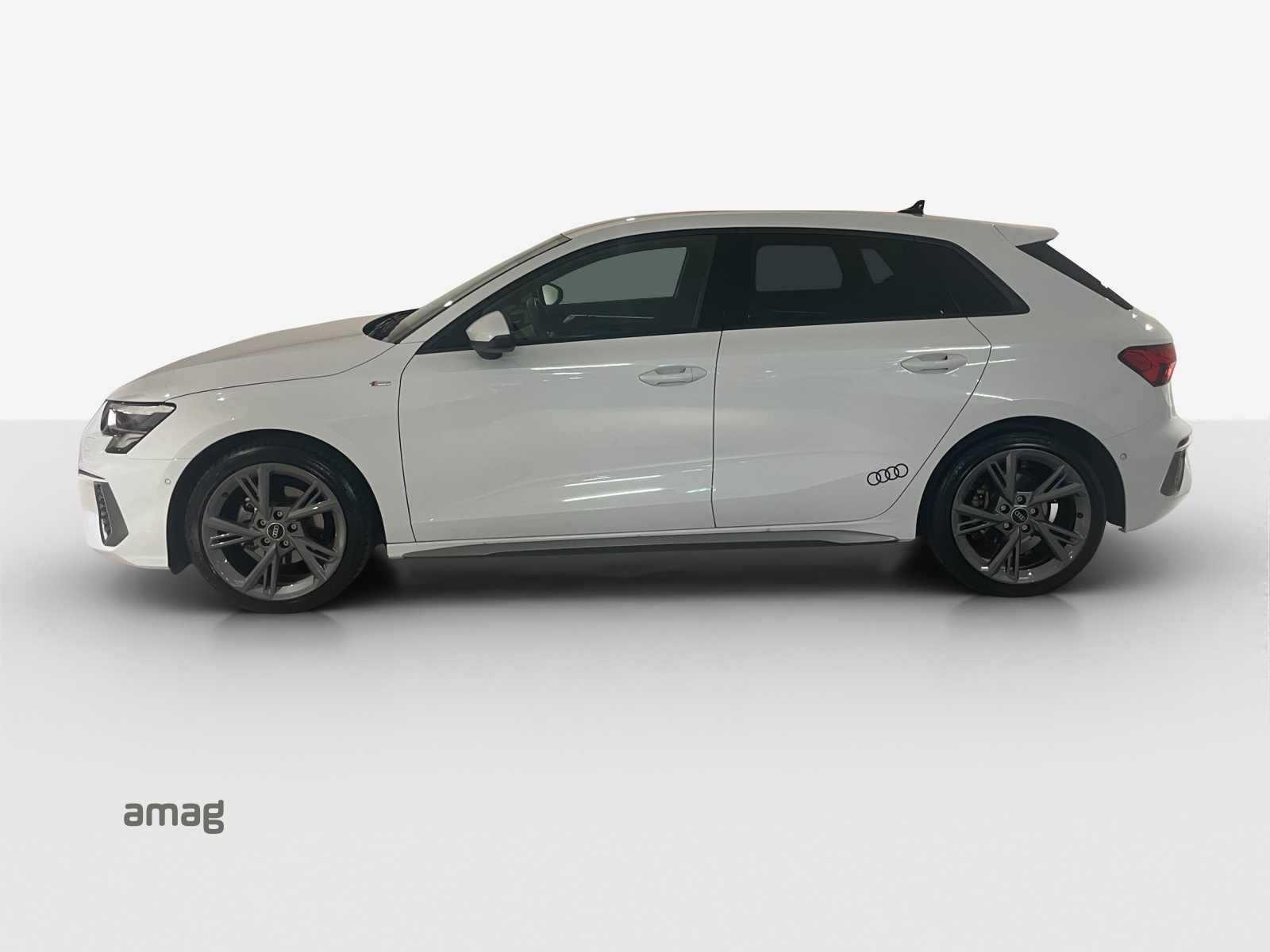 AUDI A3 Sportback 35 TFSI S line-showroom-element-1