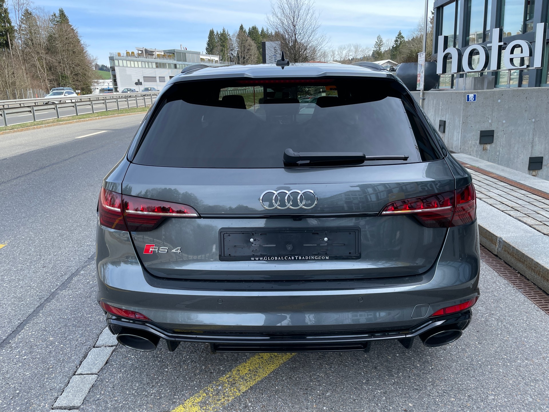 AUDI RS4 Avant quattro tiptronic-showroom-element-3
