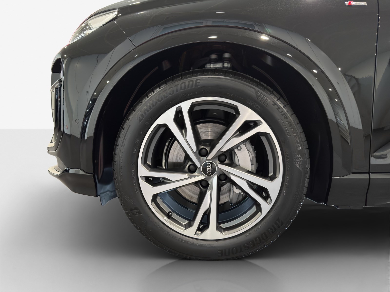 AUDI Q6 Sportback e-tron quattro-image-12