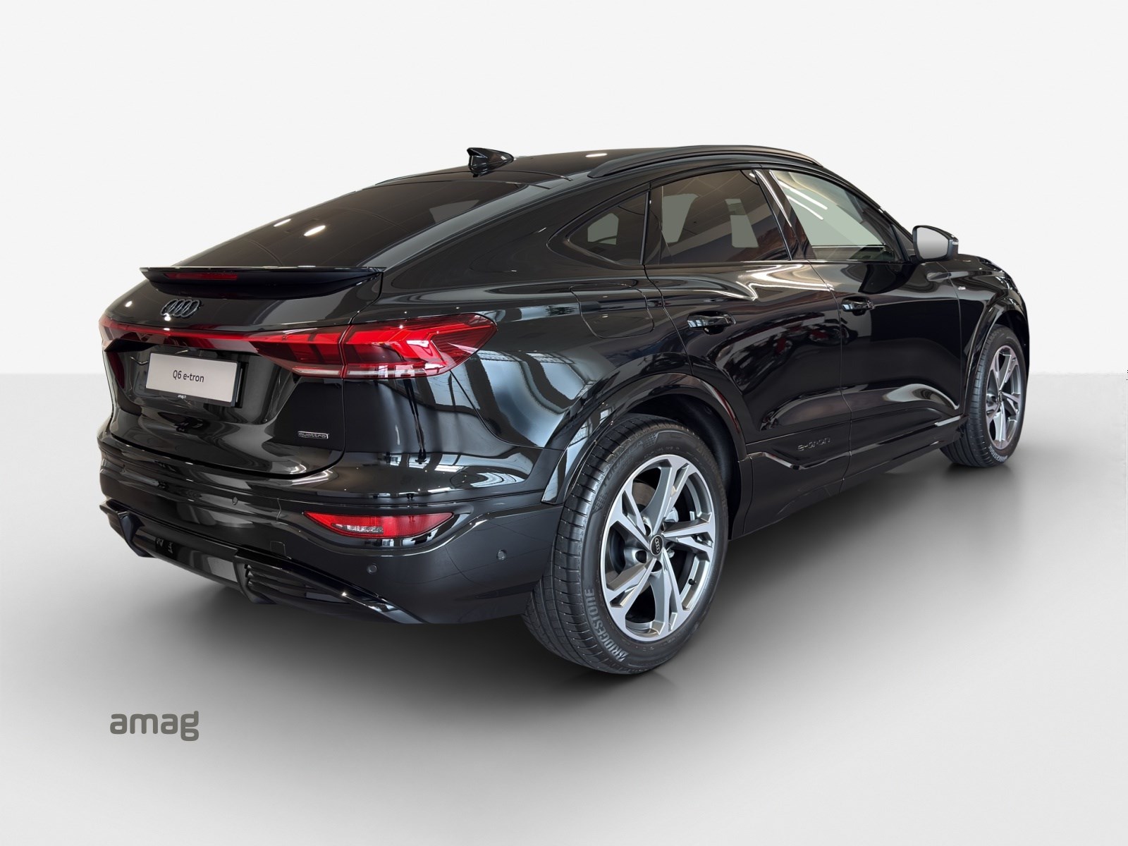 AUDI Q6 Sportback e-tron quattro-image-4