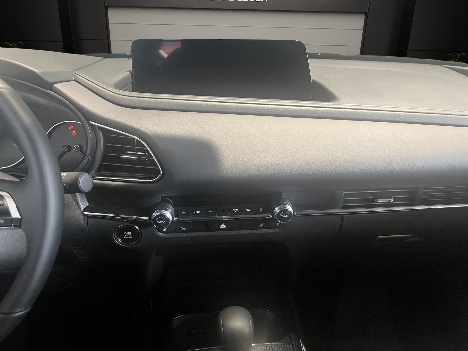 MAZDA CX-30 SKYACTIV-X 186 M Hybrid Centre Line AWD AT-image-10
