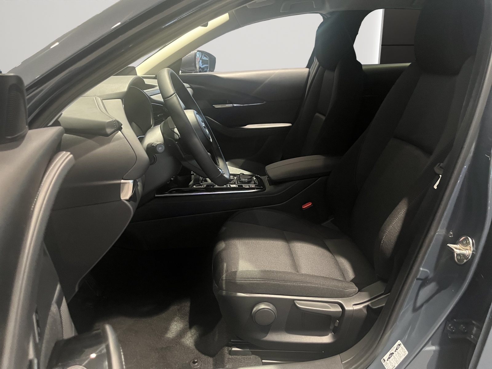 MAZDA CX-30 SKYACTIV-X 186 M Hybrid Centre Line AWD AT-image-5
