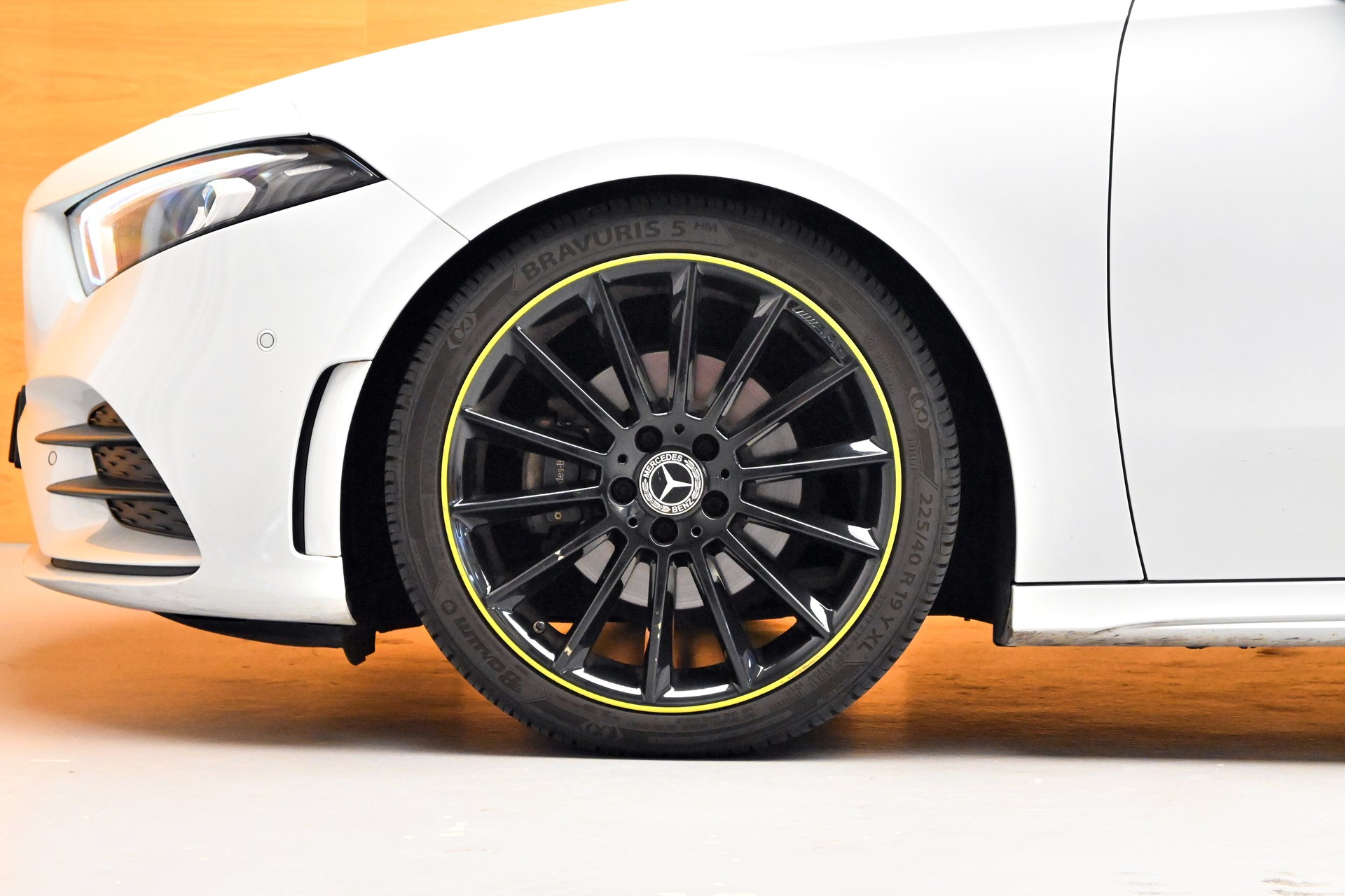 MERCEDES-BENZ A 200 AMG Line 7G-DCT-showroom-element-3