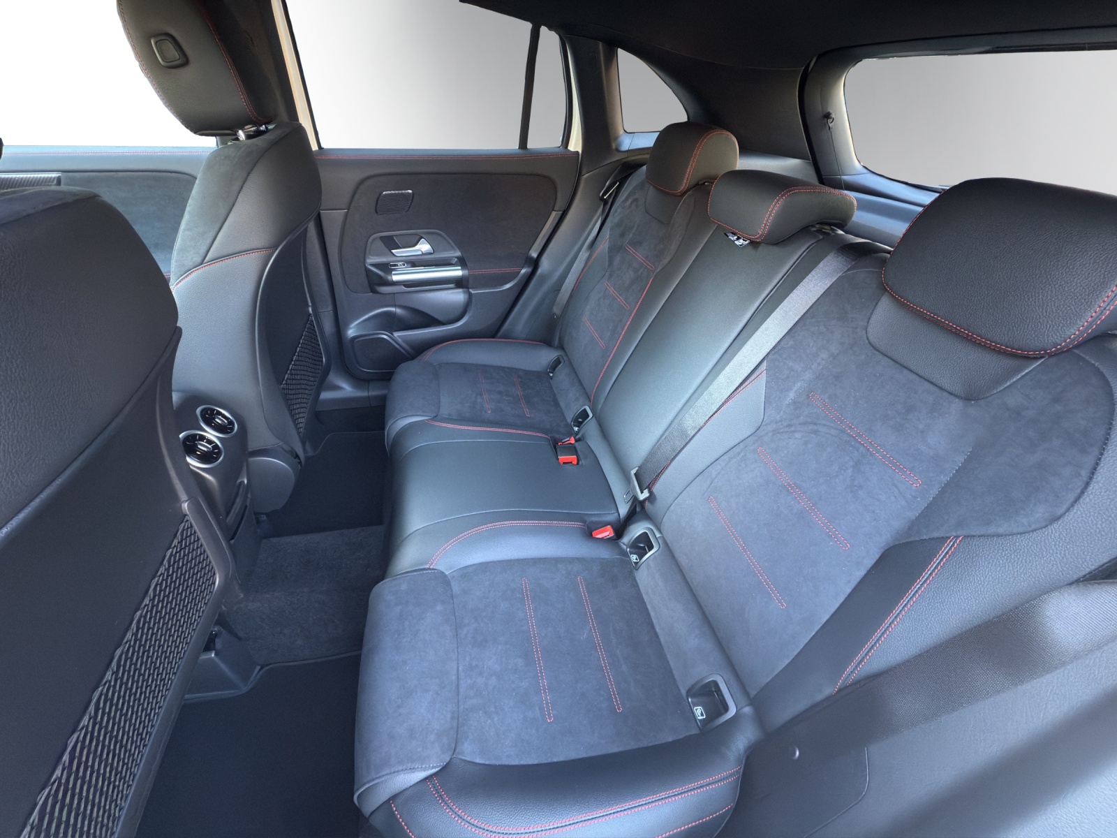 Image MERCEDES-BENZ GLA-250 GLA 250 e EQ Star 8G-DCT