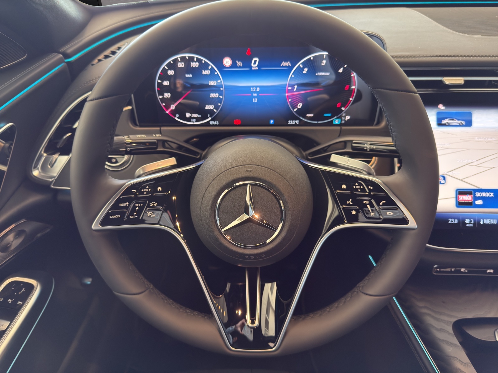 Image MERCEDES-BENZ E-220 E 220 d 4Matic 9G-Tronic