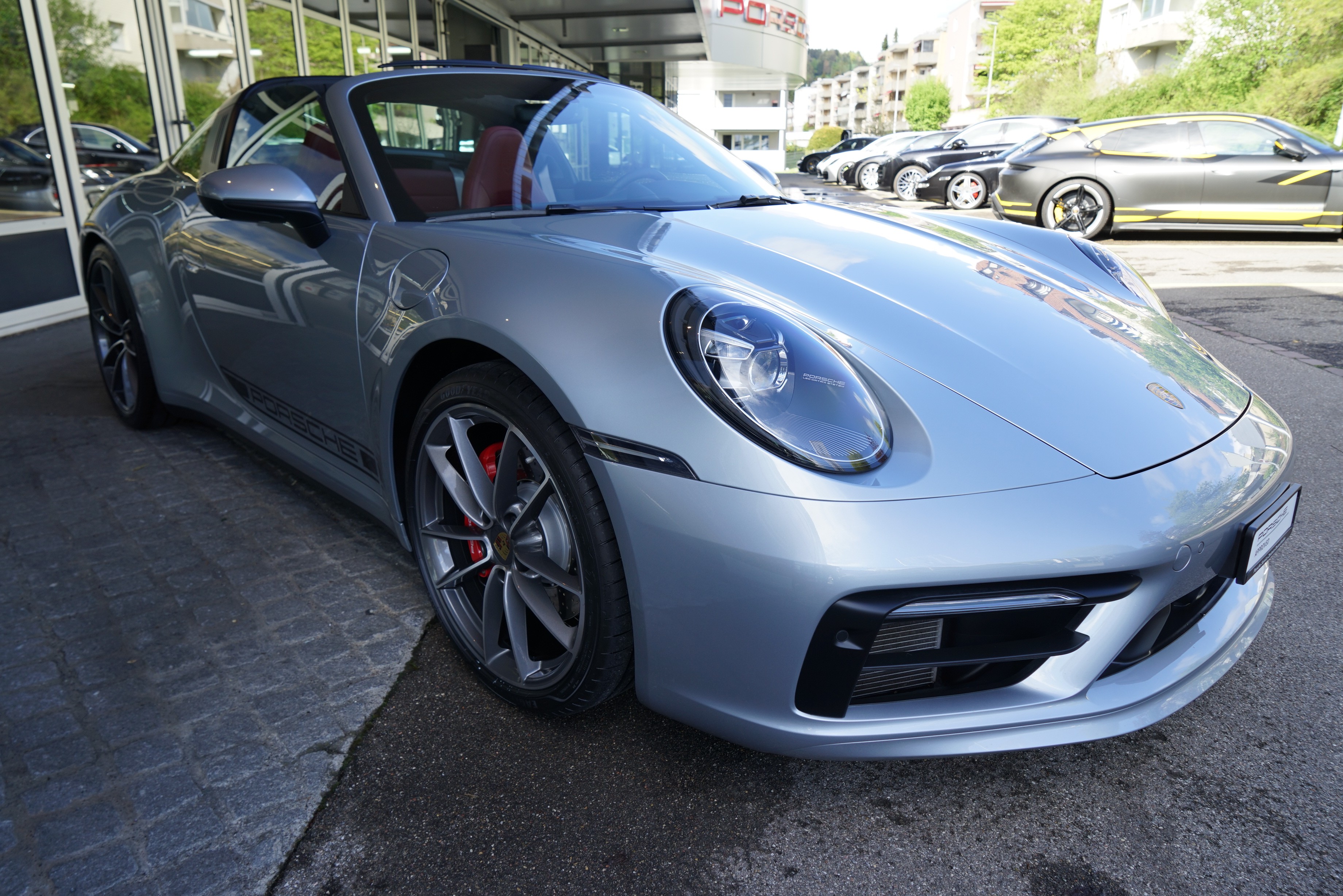 PORSCHE 911 Targa 4S (Cabriolet)