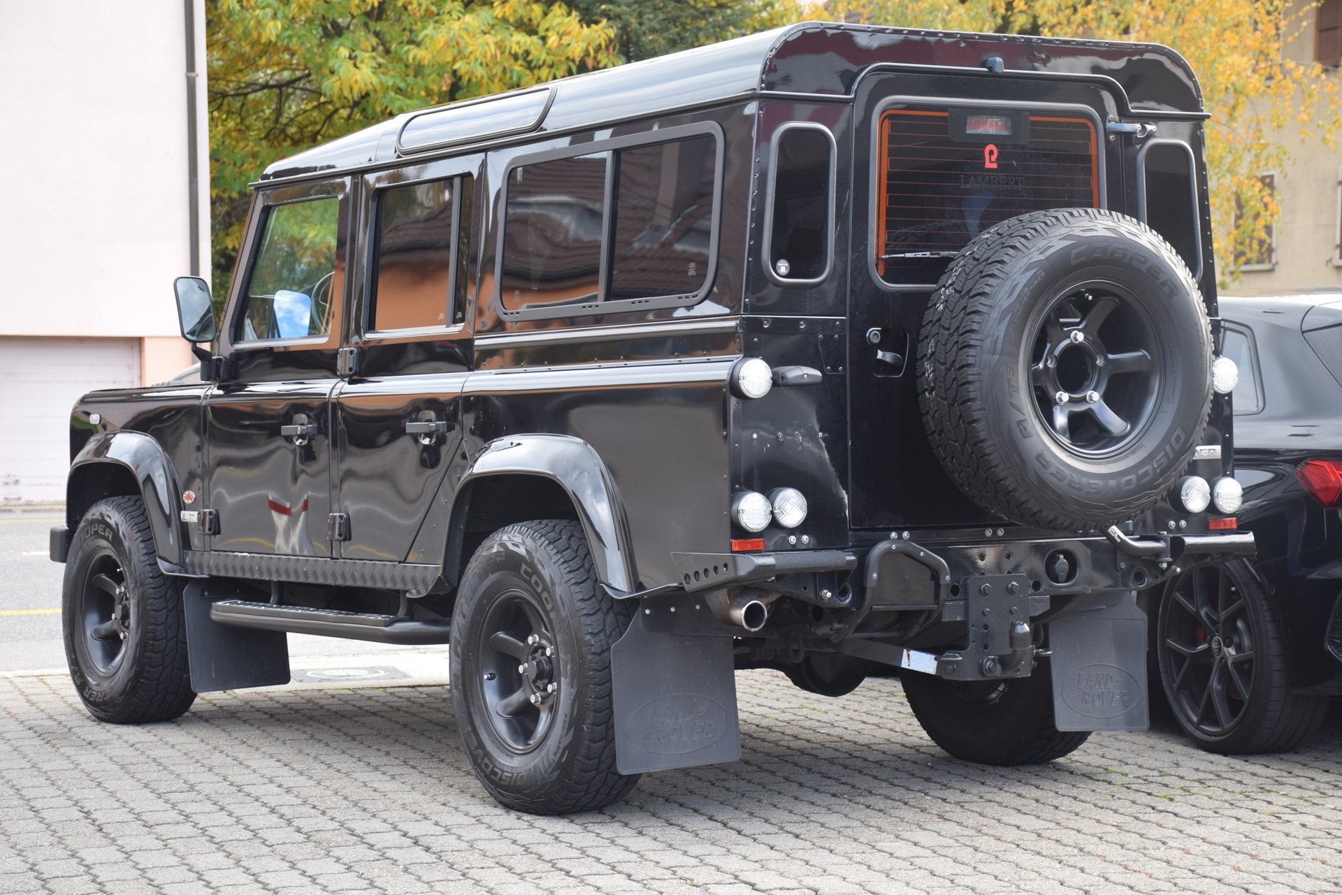 LAND ROVER Defender 110 SW 2.4Tdc SVX-image-6