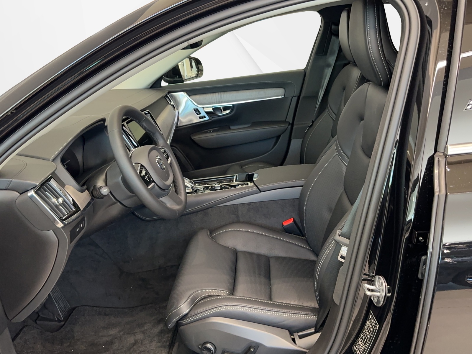 VOLVO S90 T8 eAWD Plug in Hybrid Ultimate Bright Geartronic-showroom-element-3