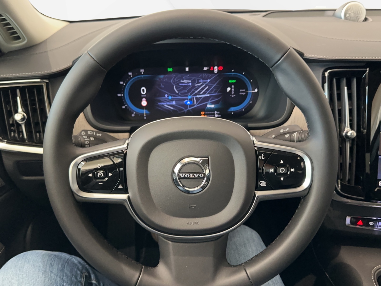 VOLVO S90 T8 eAWD Plug in Hybrid Ultimate Bright Geartronic-showroom-element-2