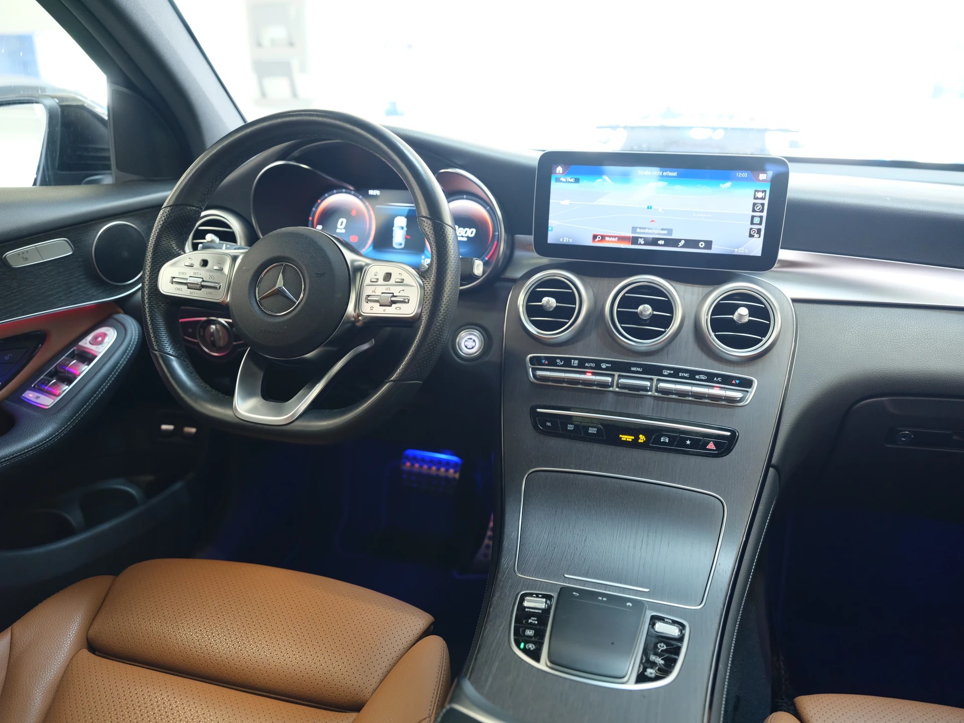 MERCEDES-BENZ GLC Coupé 400 d AMG Line 4Matic 9G-Tronic-image-5