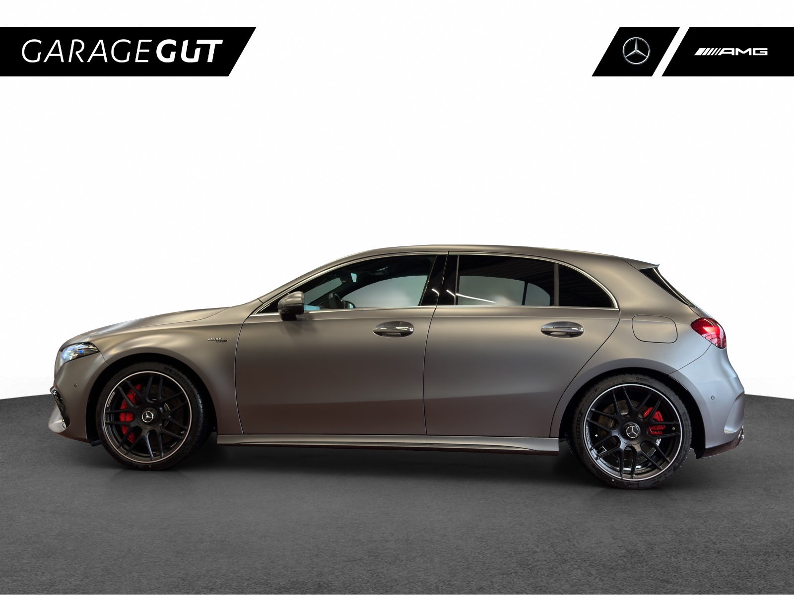 MERCEDES-BENZ A AMG 45 S 4Matic 8G-DCT-showroom-element-1