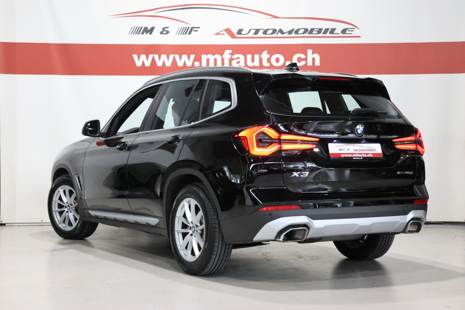 BMW X3 20d xDrive SAG-showroom-element-2