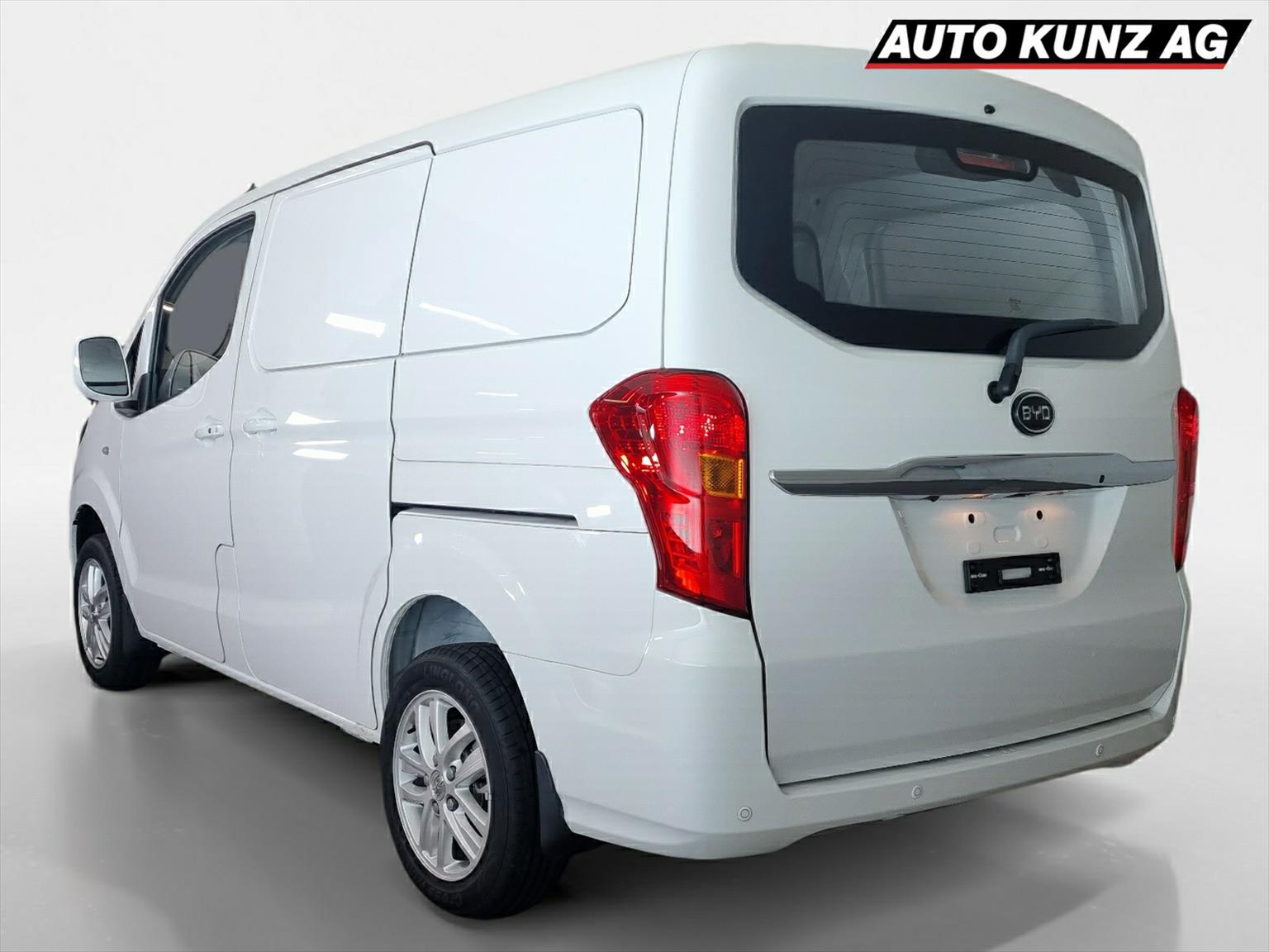 BYD ETP3-showroom-element-1