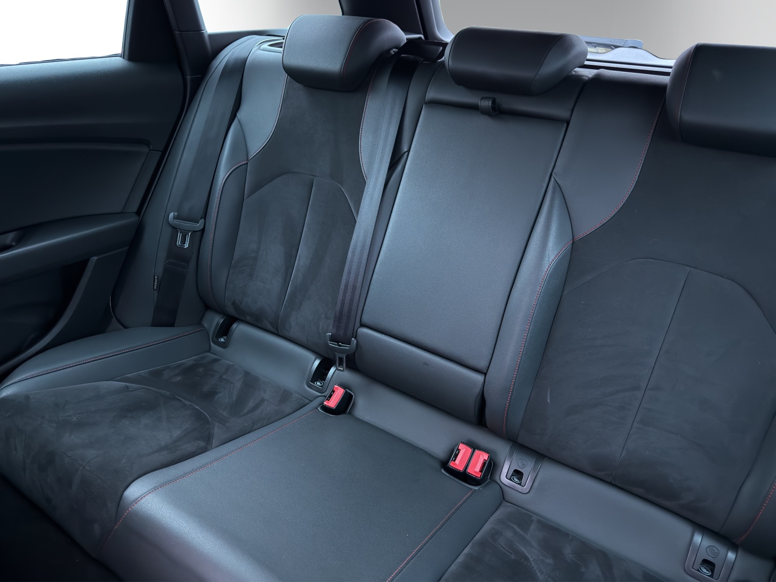 Image SEAT LEON Leon ST 2.0 TDI FR 4D