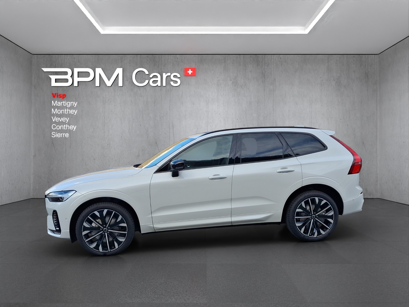 Image VOLVO XC60 XC60 B5 Benzin Mild Hybrid AWD Plus Dark Geartronic