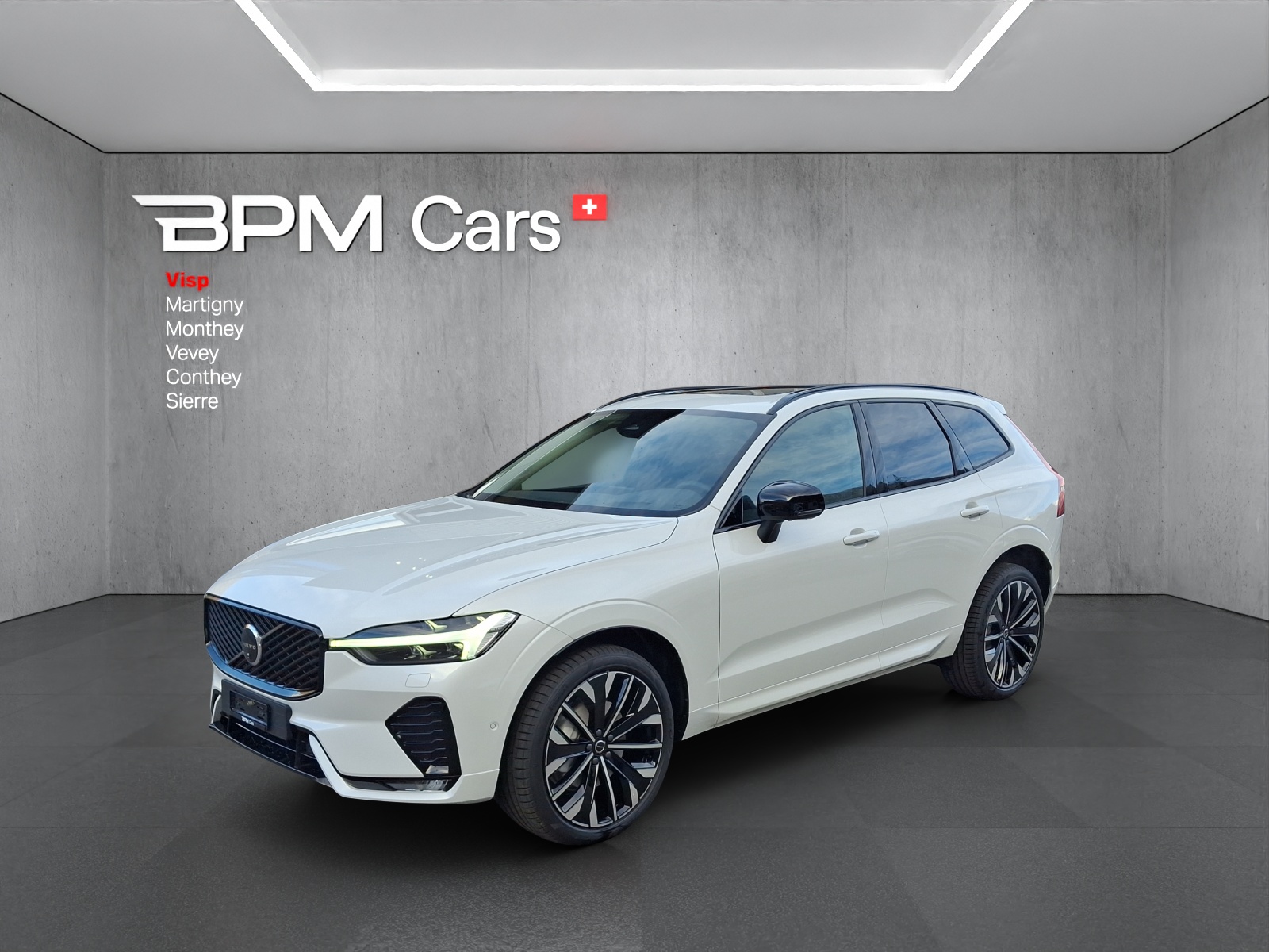 Photo VOLVO XC60 XC60 B5 Benzin Mild Hybrid AWD Plus Dark Geartronic