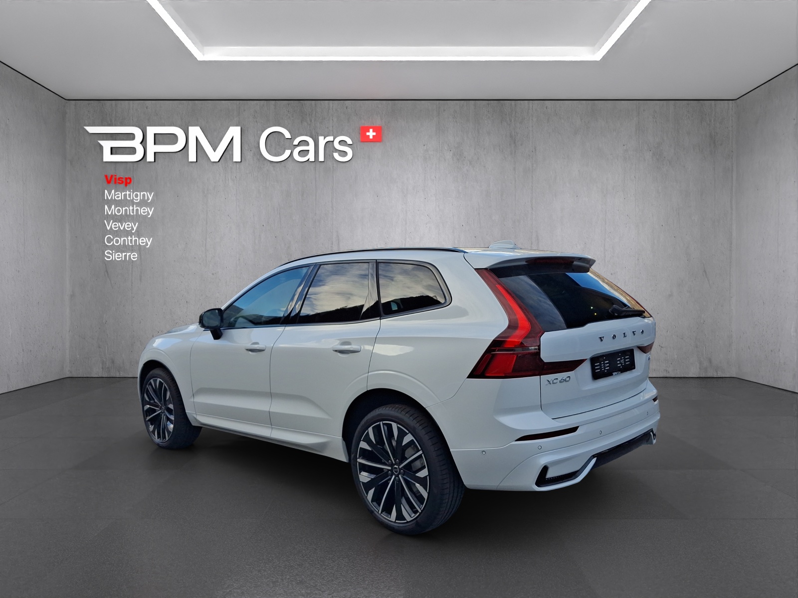 Image VOLVO XC60 XC60 B5 Benzin Mild Hybrid AWD Plus Dark Geartronic