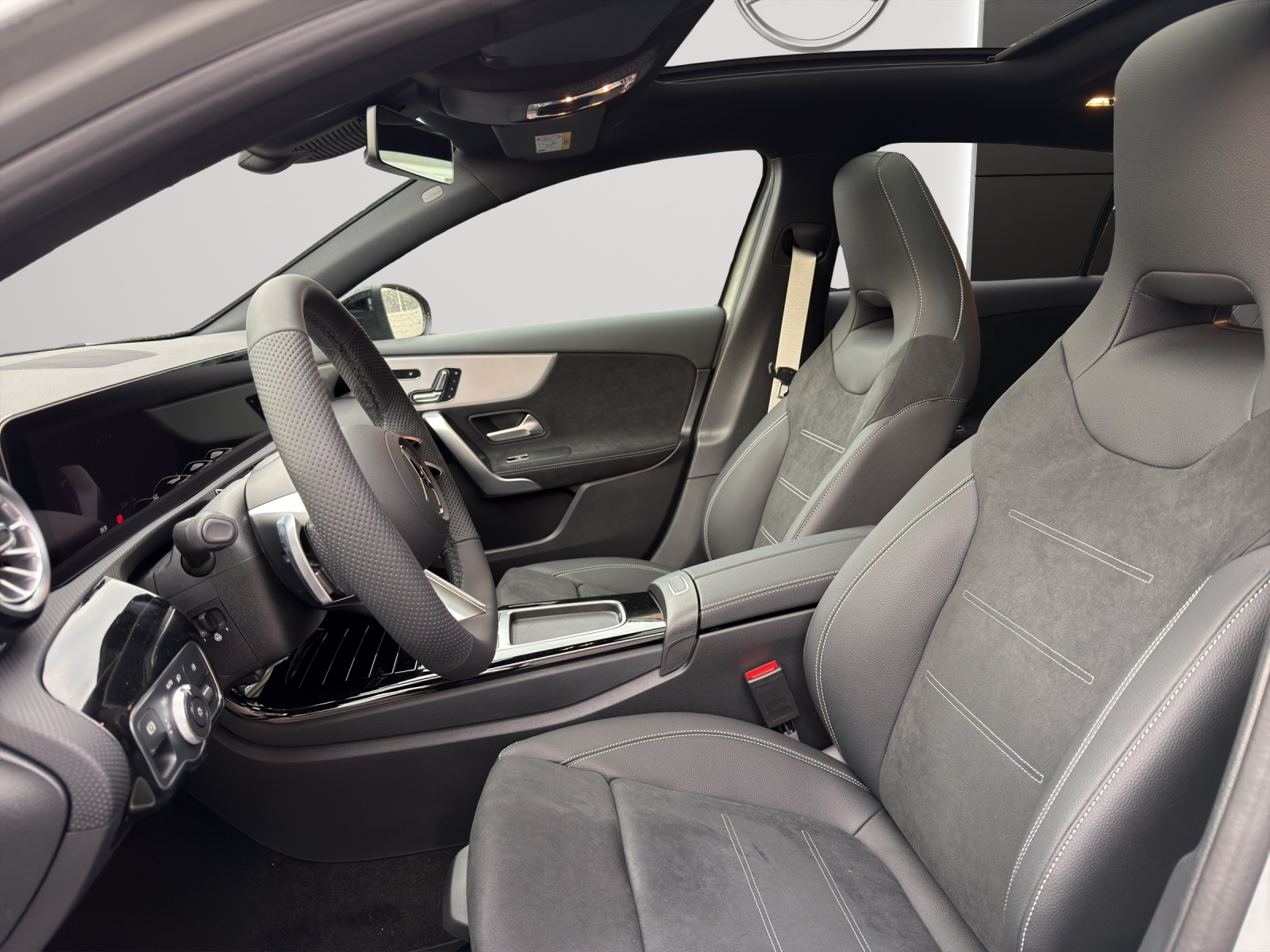 Image MERCEDES-BENZ A-220 A 220 4Matic 8G-DCT