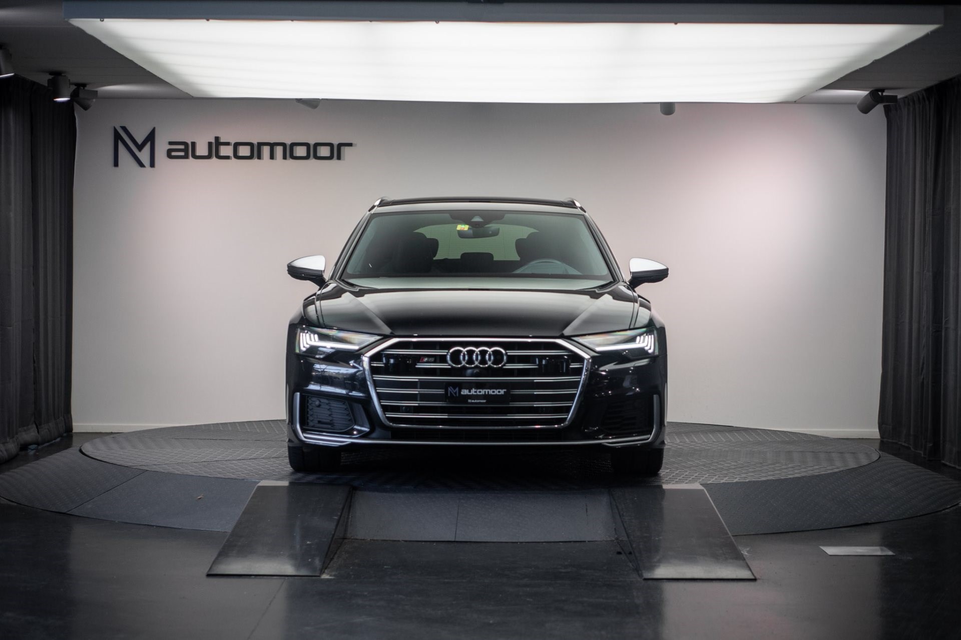 AUDI S6 Avant 3.0 TDI quattro tiptronic *CH-Fahrzeug* *Luftfahrwerk* *Allradlenkung*-image-1