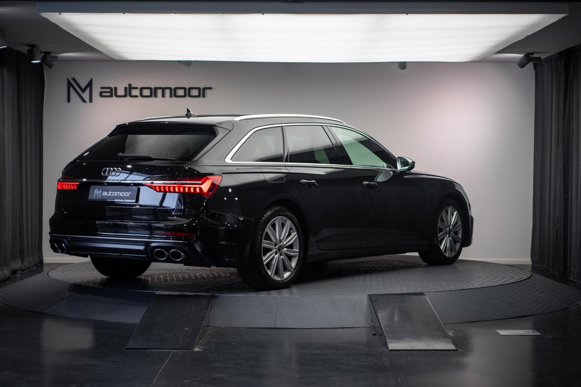 AUDI S6 Avant 3.0 TDI quattro tiptronic *CH-Fahrzeug* *Luftfahrwerk* *Allradlenkung*-image-5