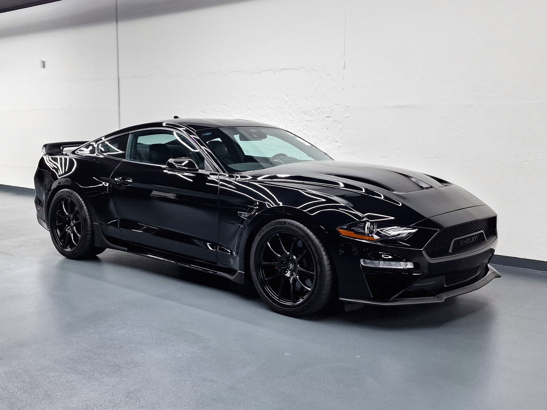 FORD MUSTANG GT Carrol Shelby Centennial Editon-showroom-element-1