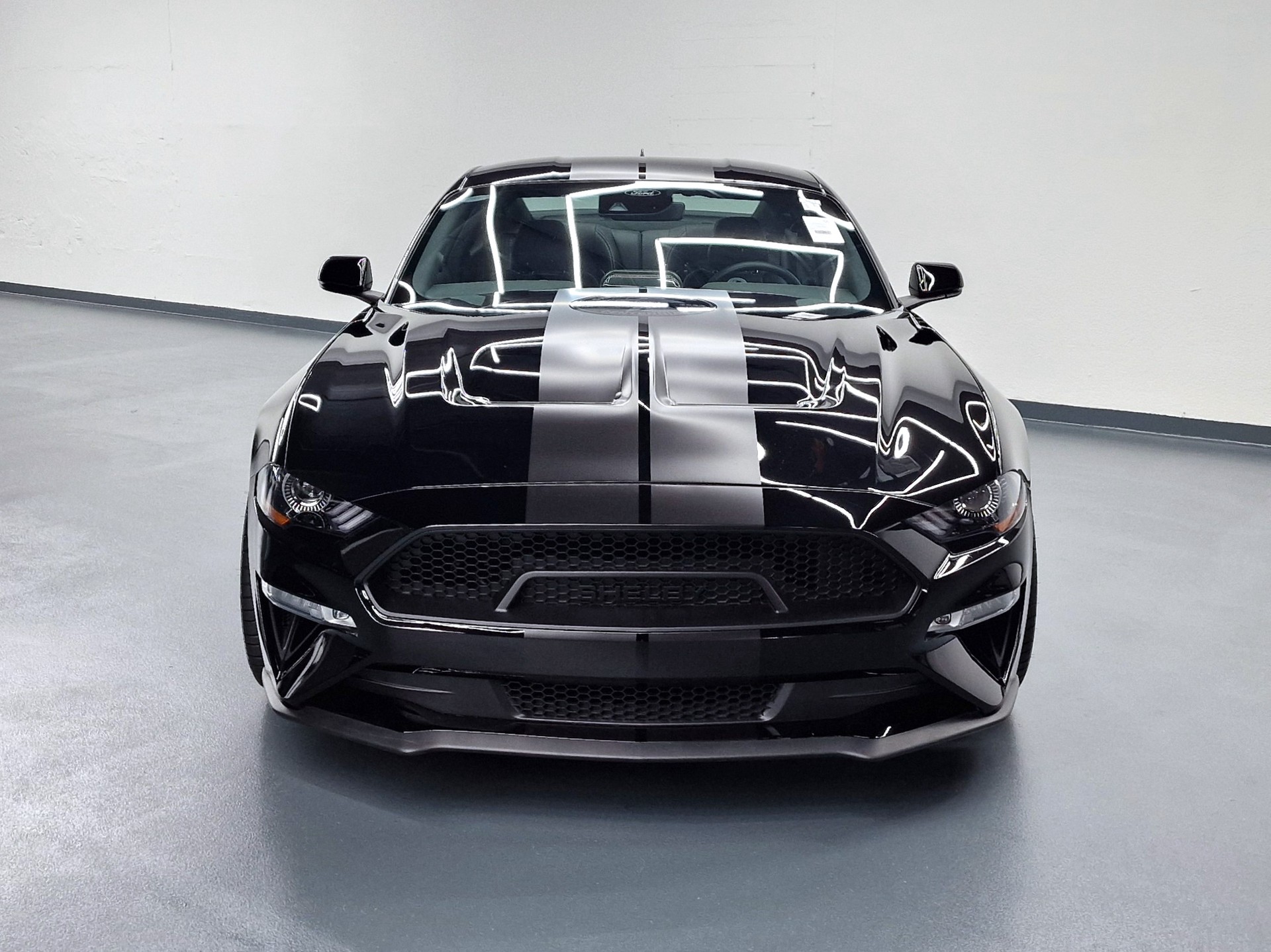 FORD MUSTANG GT Carrol Shelby Centennial Editon-showroom-element-3