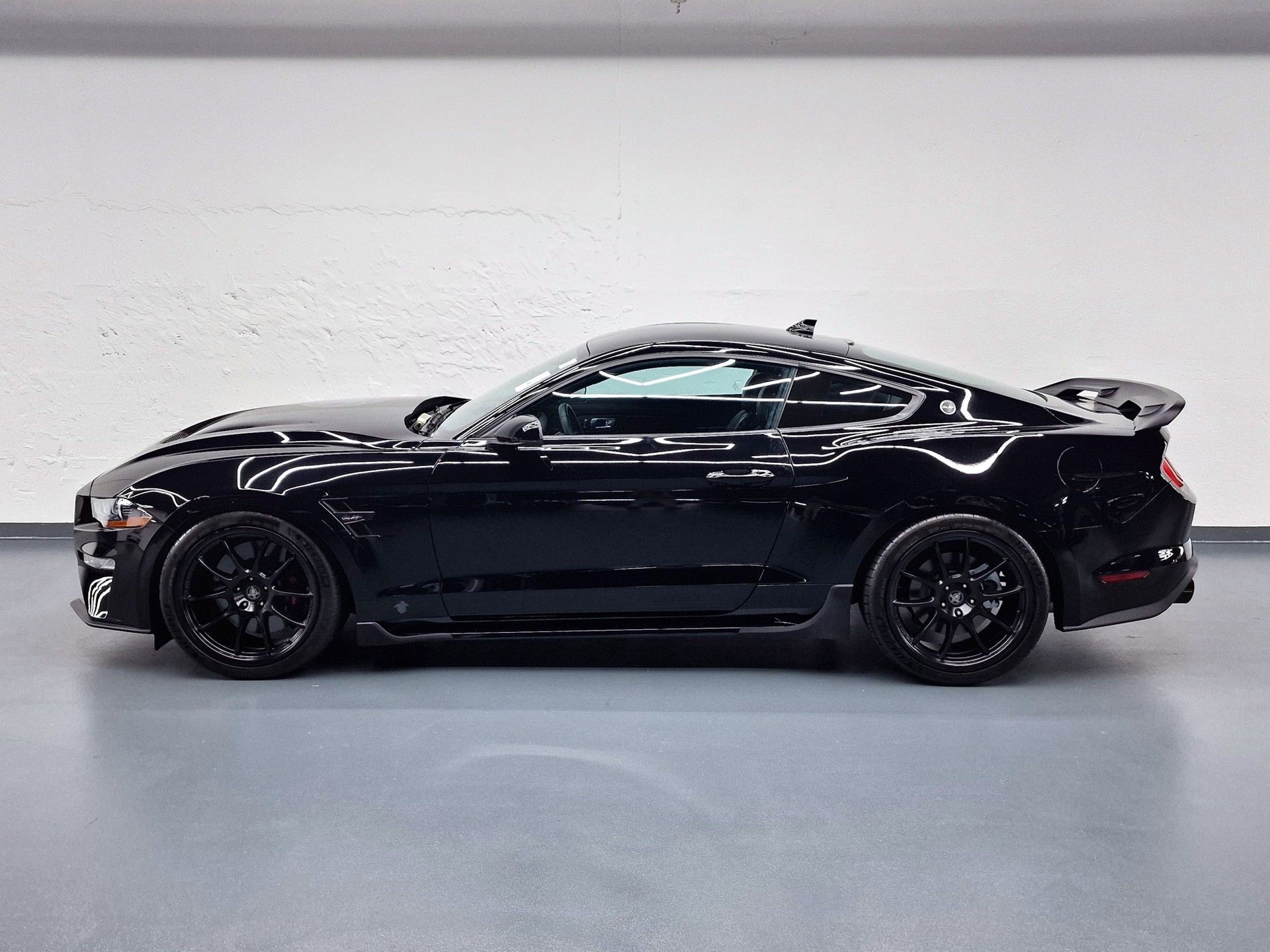 FORD MUSTANG GT Carrol Shelby Centennial Editon-image-4
