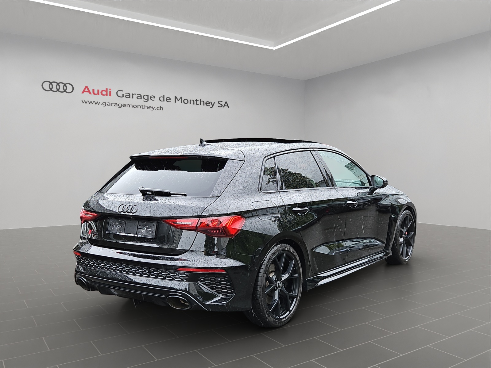 AUDI RS3 Sportback 2.5 TSI quattro-showroom-element-3