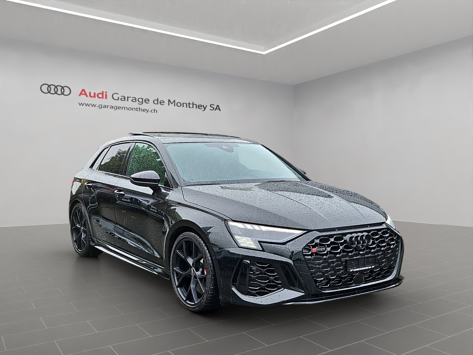 AUDI RS3 Sportback 2.5 TSI quattro-showroom-element-2