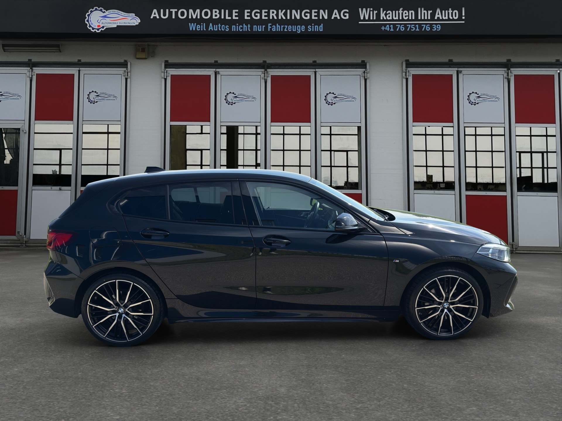 BMW 116d Steptronic M Sport-showroom-element-3