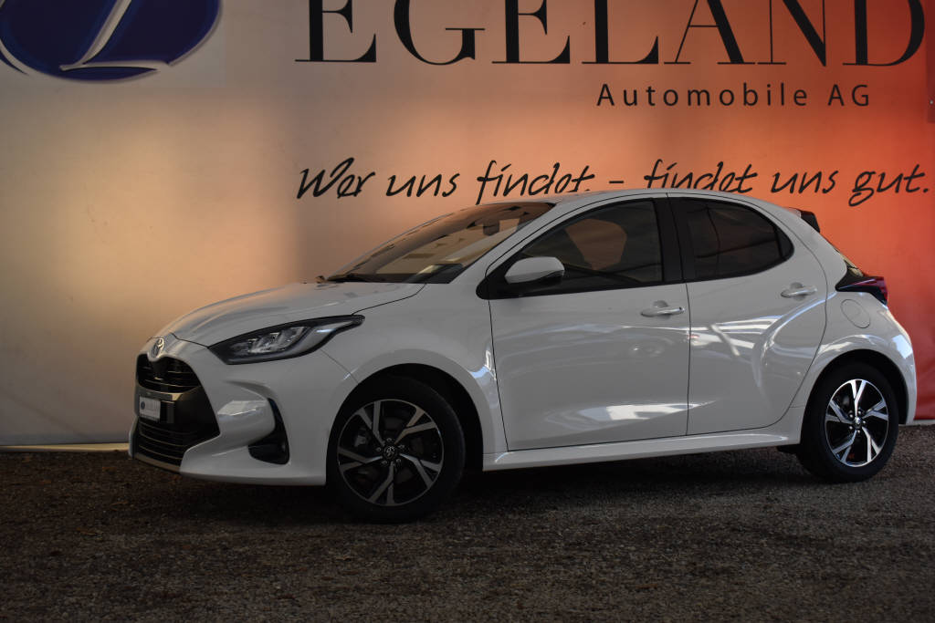 TOYOTA Yaris 1.5 VVT-i HSD Comfort Sport
