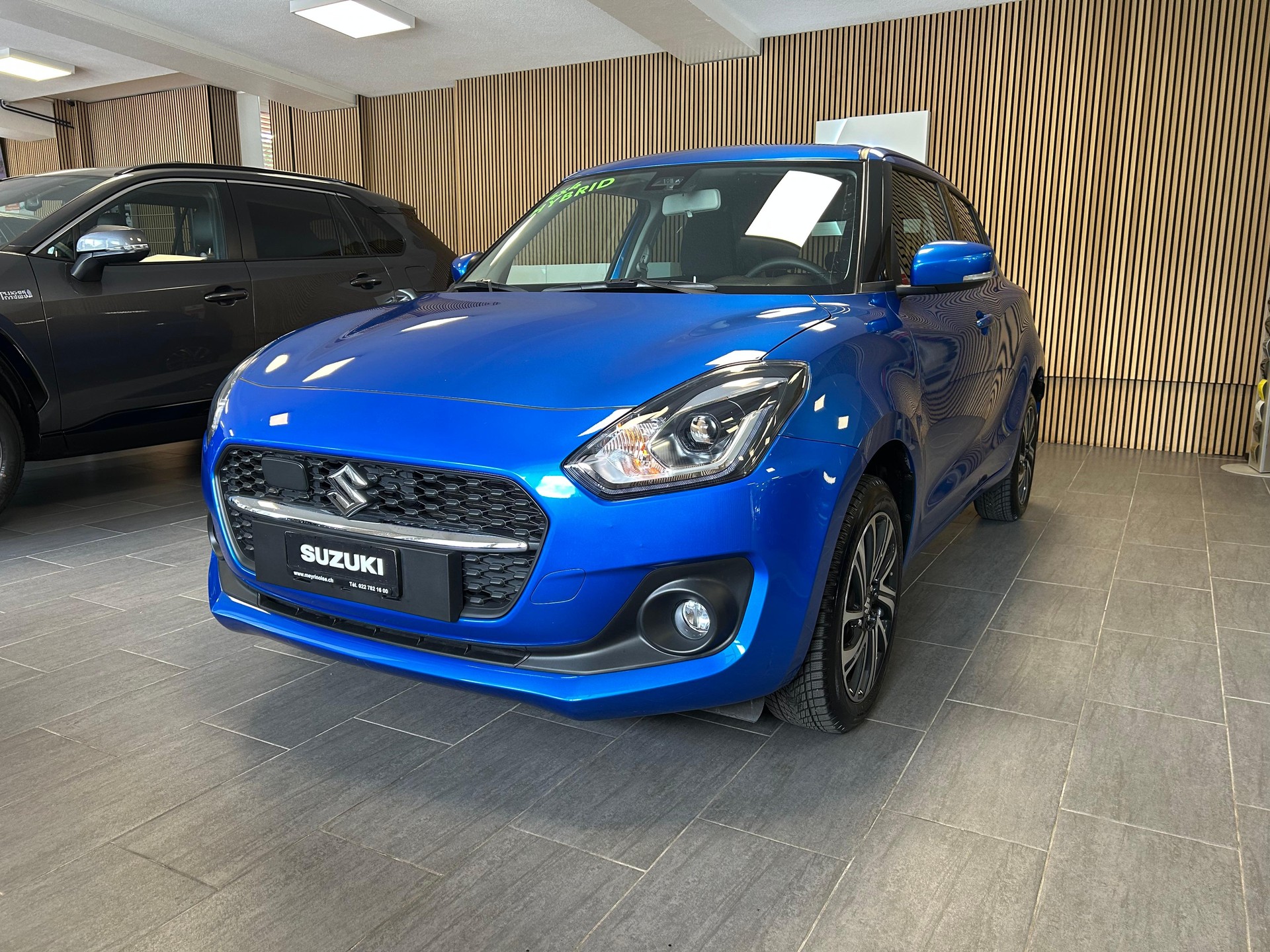 SUZUKI Swift 1.2 Compact Top Hybrid 4x4-showroom-element-3