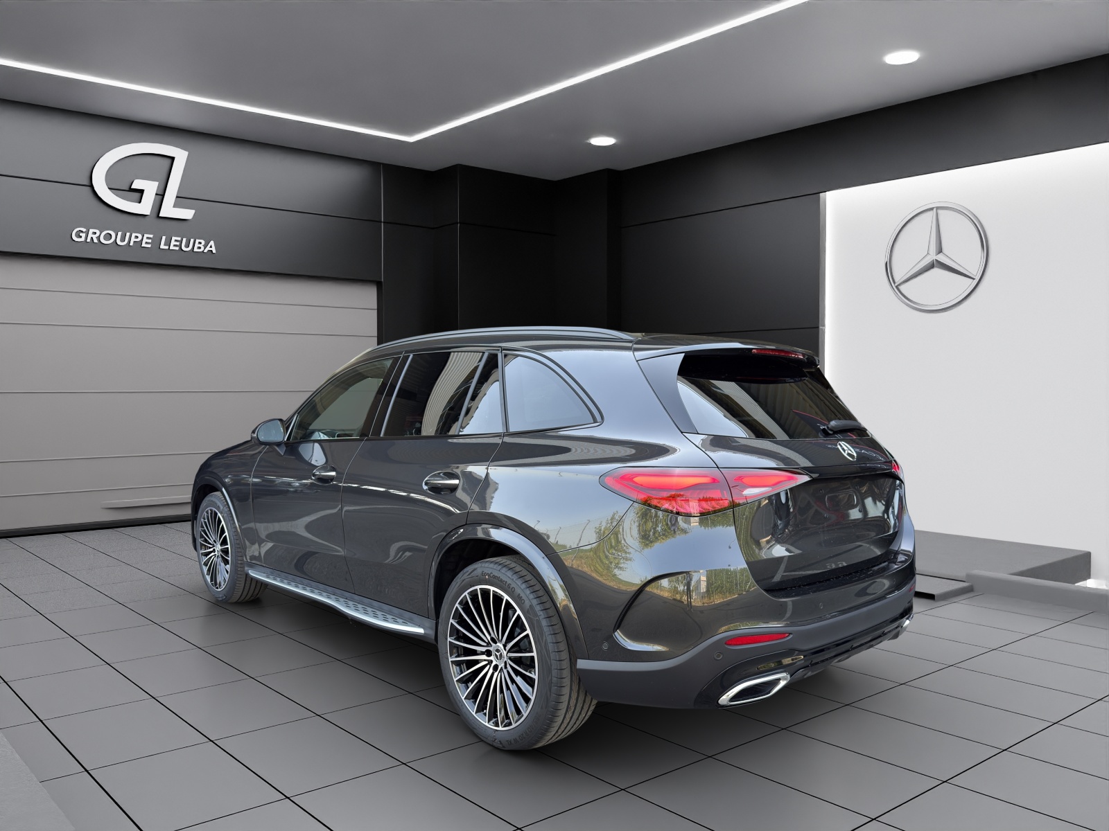 MERCEDES-BENZ GLC 200 4Matic 9G-Tronic-showroom-element-3