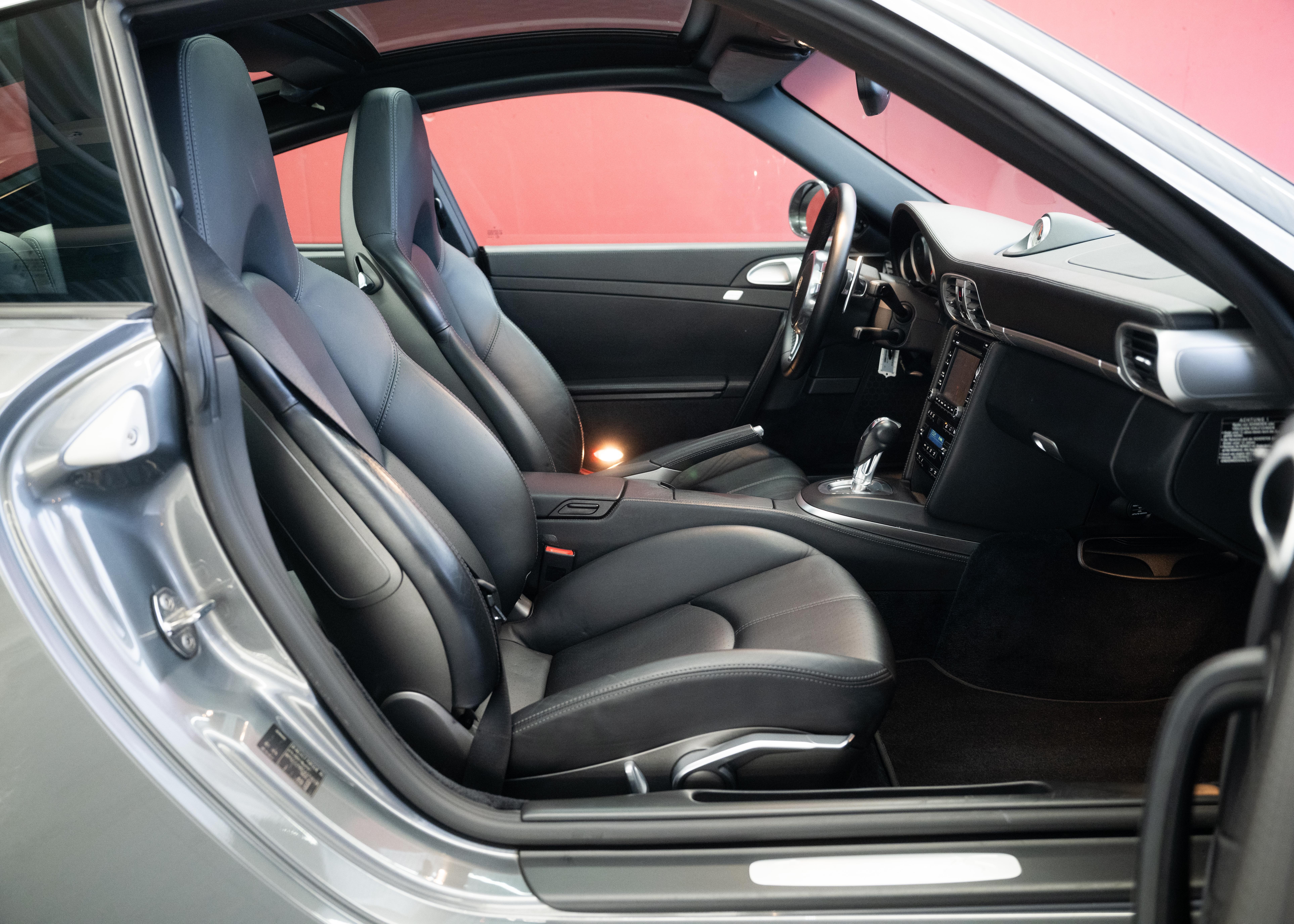 Image PORSCHE 911 911 Targa 4S PDK (Swiss car, full Porsche history, beautiful condition)