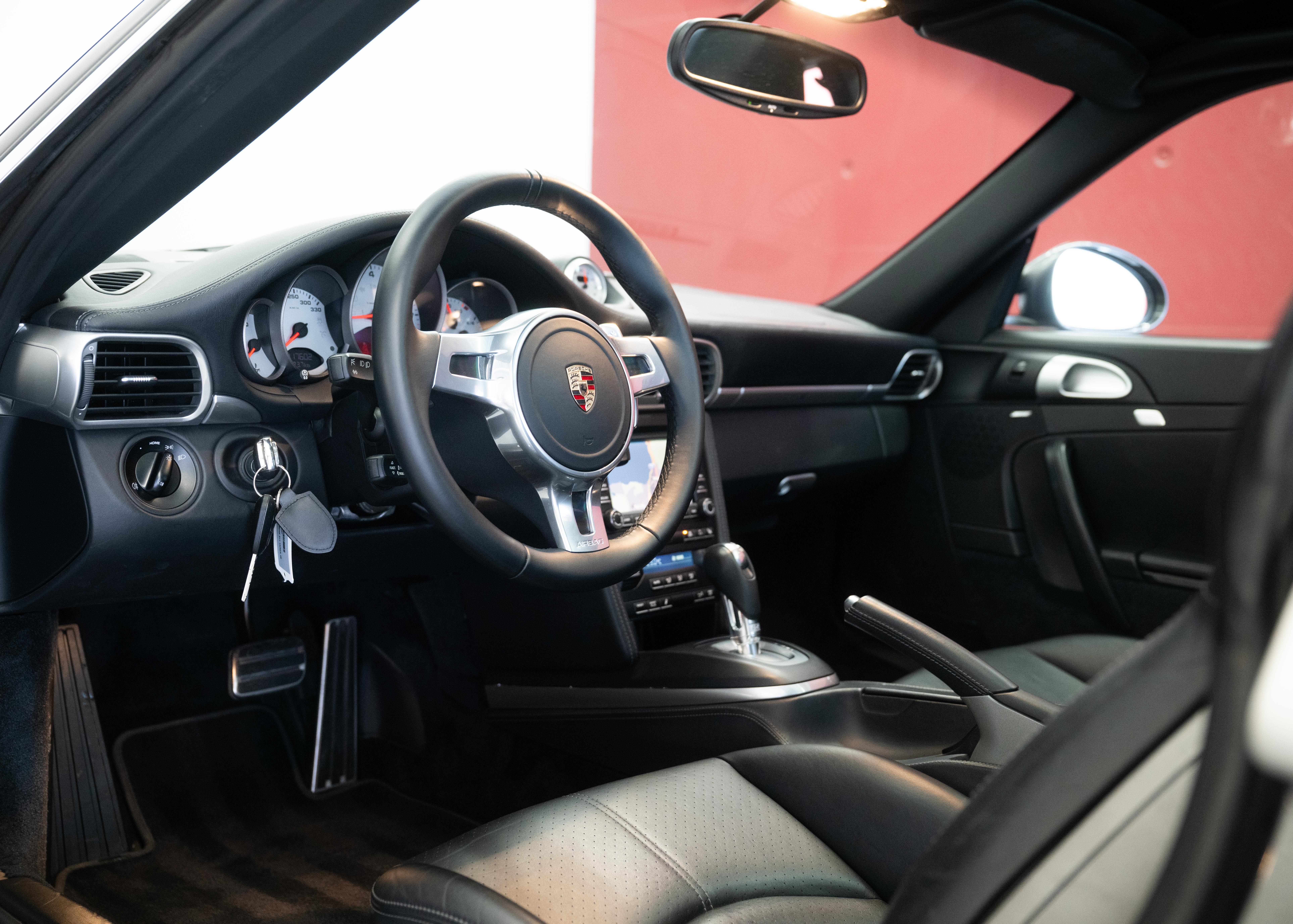 Image PORSCHE 911 911 Targa 4S PDK (Swiss car, full Porsche history, beautiful condition)